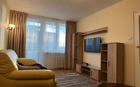 Apartament Bazyliańska - 100m do Metra Bródno, 20 minut do centrum Warszawy